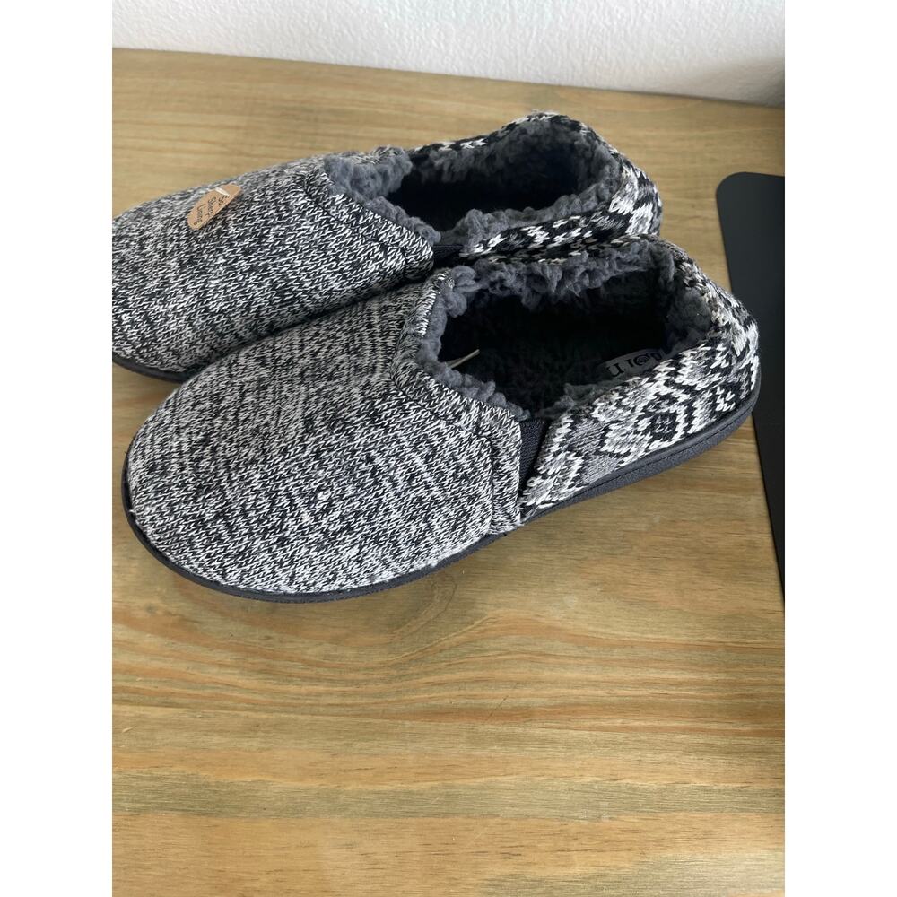 NWT Born Knit Sherpa Black and Gray Comfy Slip On Aztec Slippers Womens Small 6